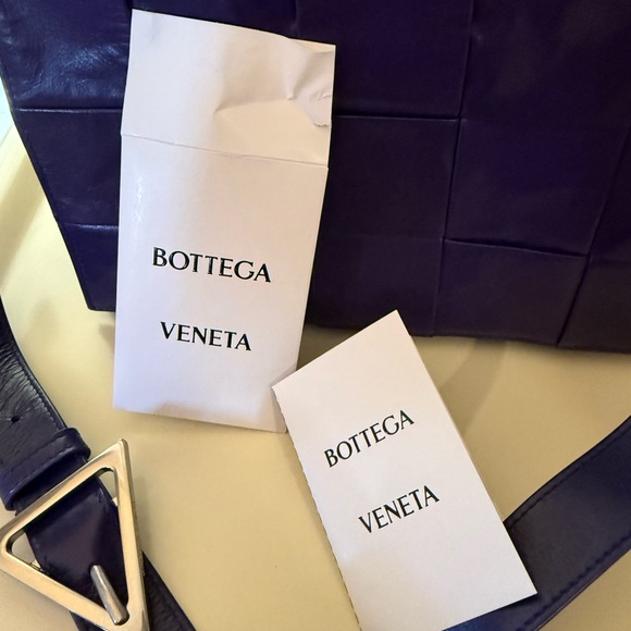 Bottega Veneta Purple Crossbody Messenger Bag - Picture 9 of 9